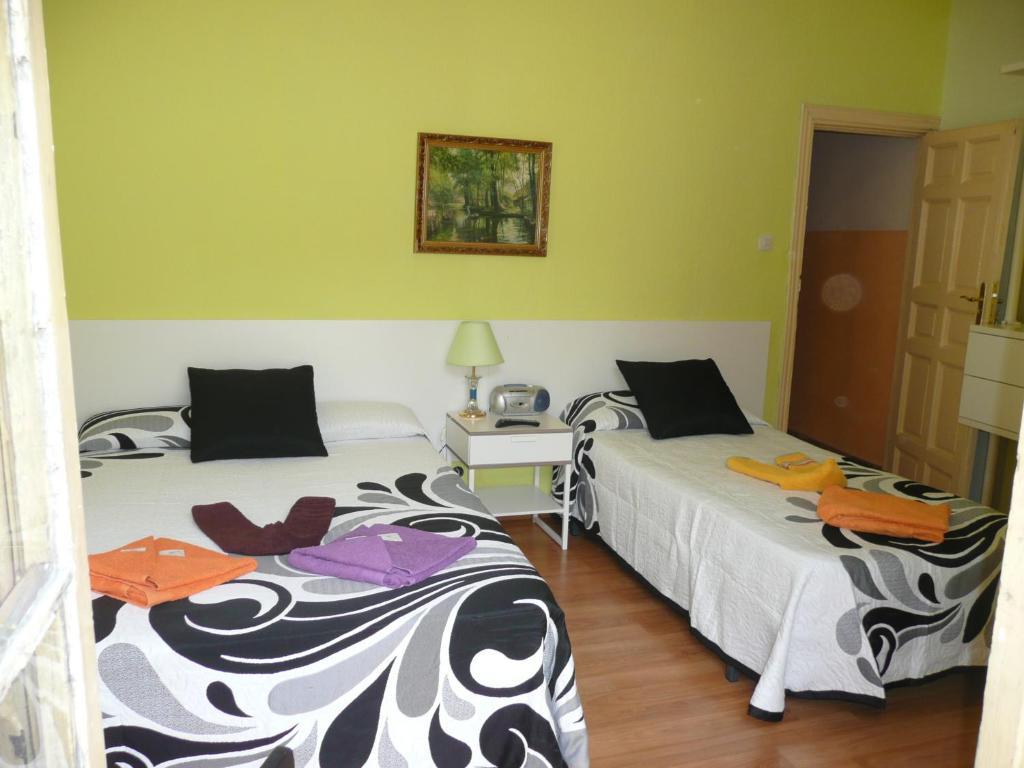 Hostal Loyola Madrid Chambre photo