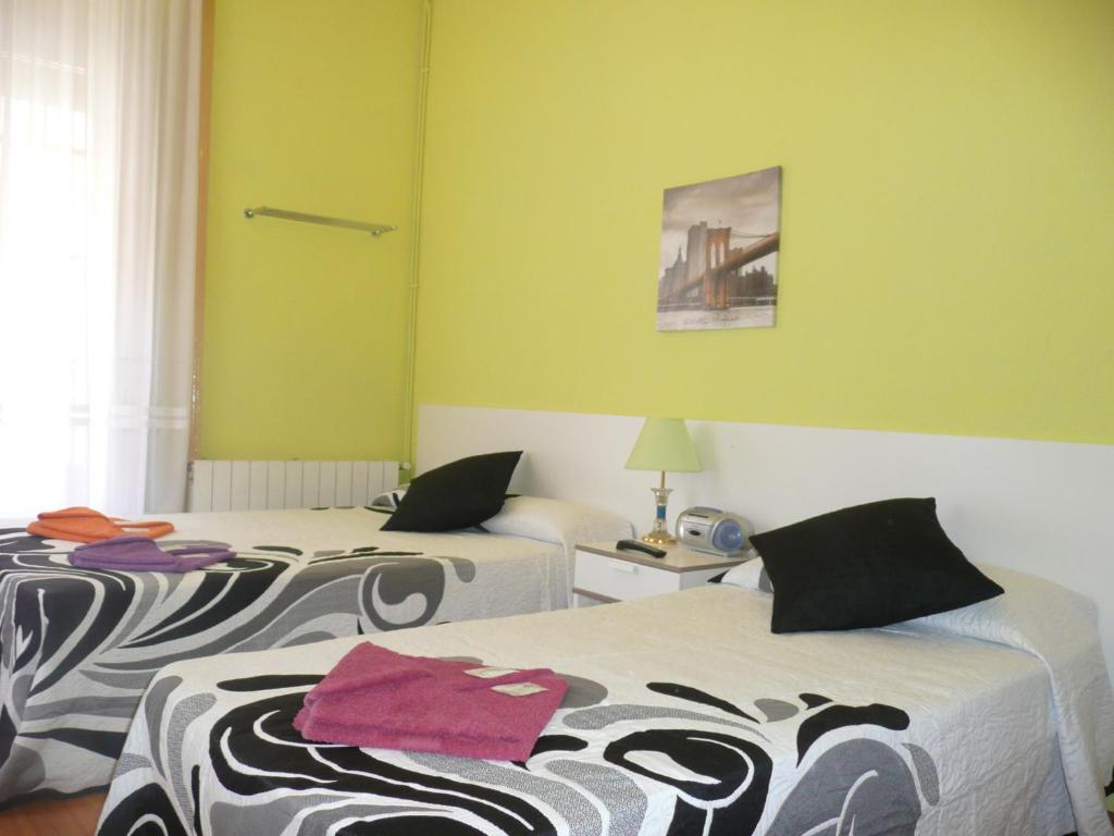 Hostal Loyola Madrid Chambre photo